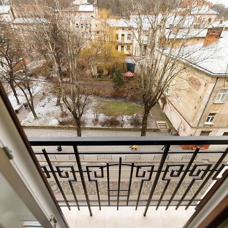 Lux Apartments Lviv Luaran gambar