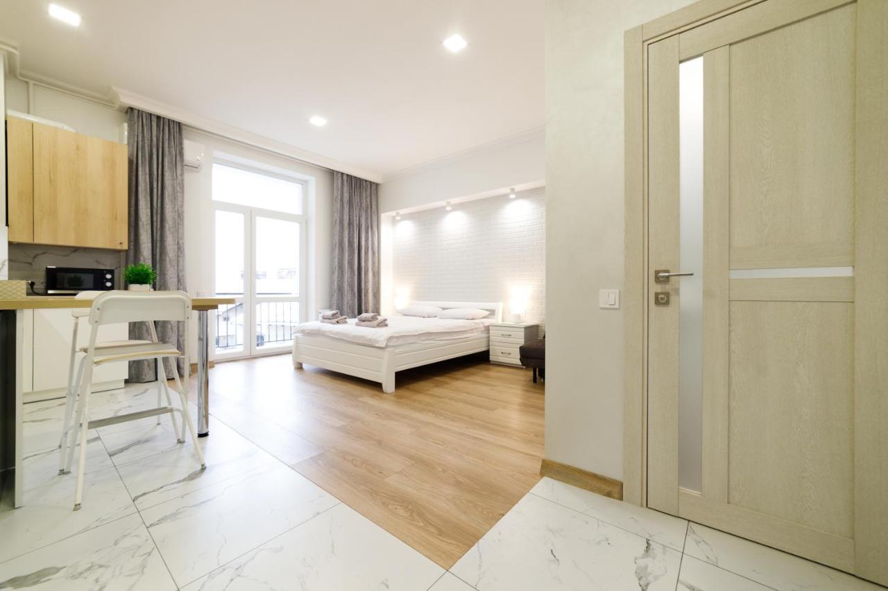 Lux Apartments Lviv Luaran gambar
