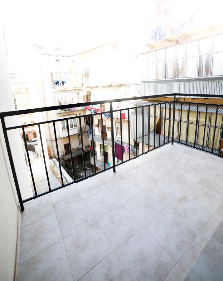 Lux Apartments Lviv Luaran gambar