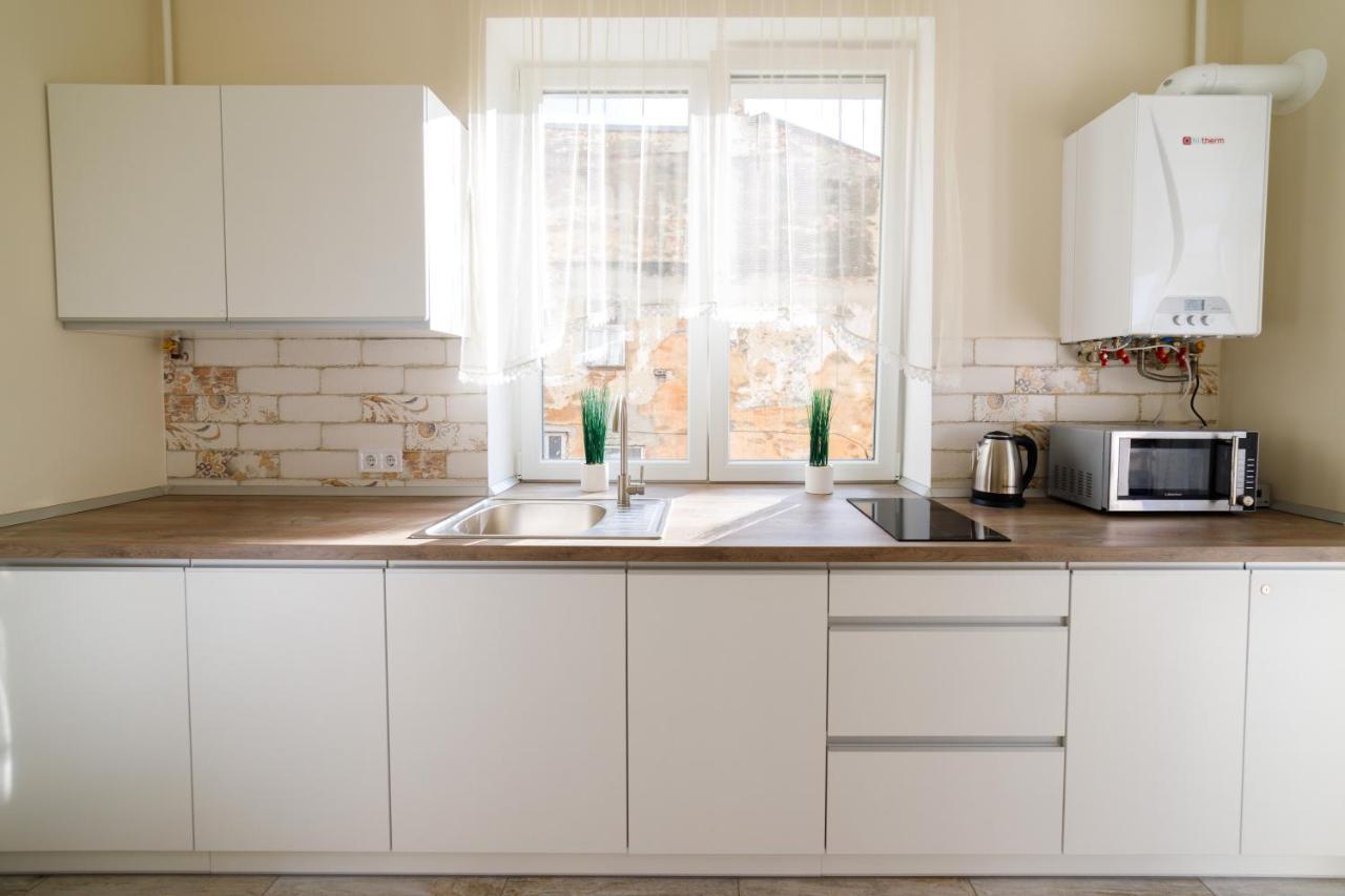 Lux Apartments Lviv Luaran gambar