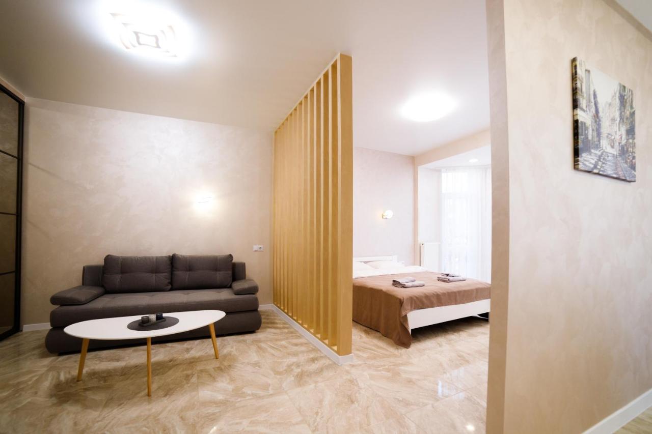 Lux Apartments Lviv Luaran gambar