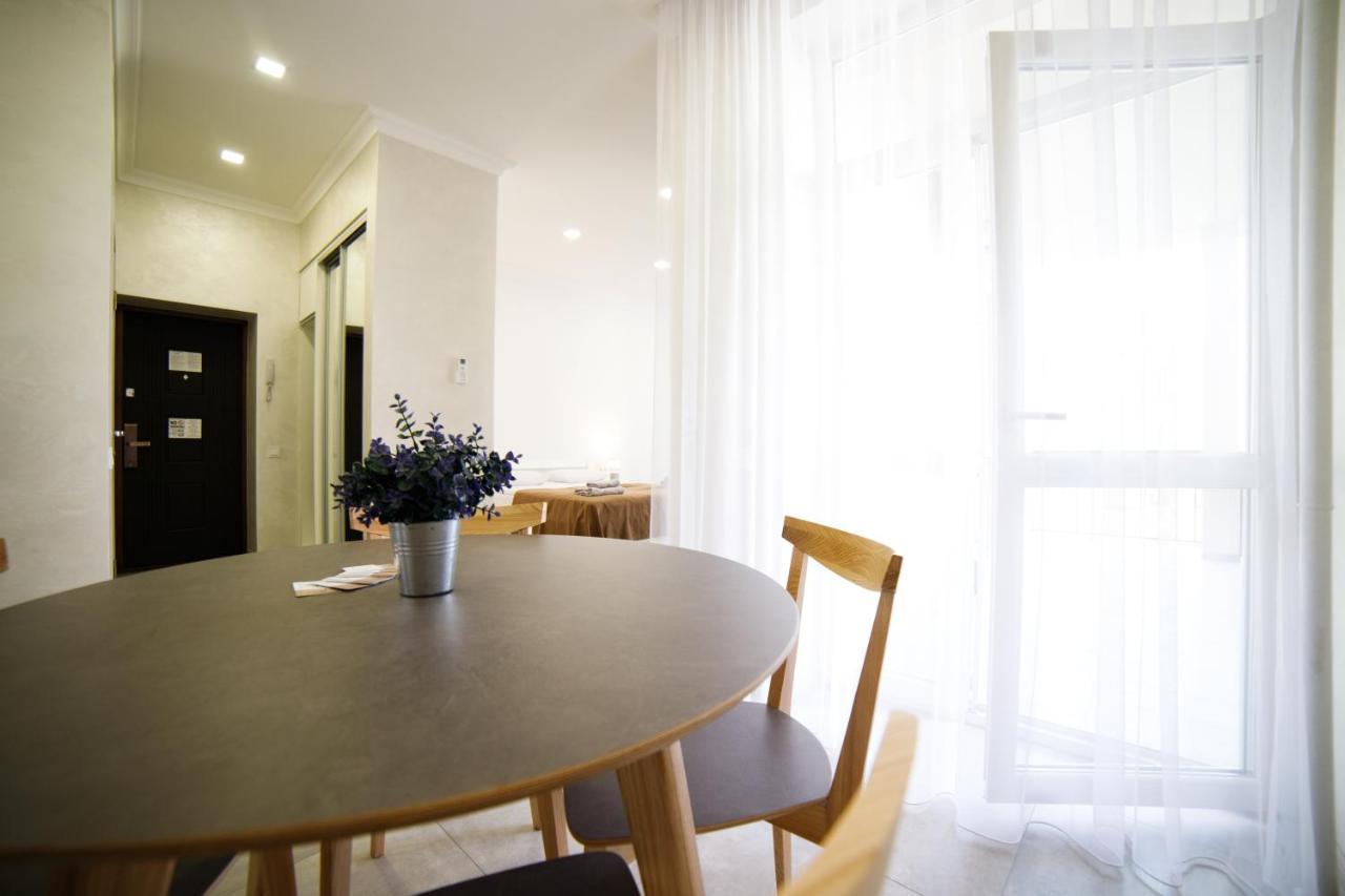 Lux Apartments Lviv Luaran gambar
