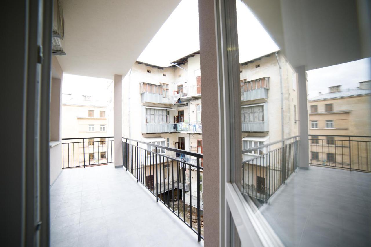 Lux Apartments Lviv Luaran gambar
