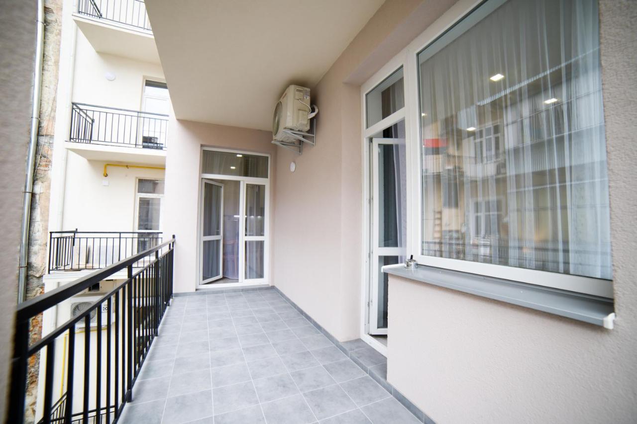 Lux Apartments Lviv Luaran gambar